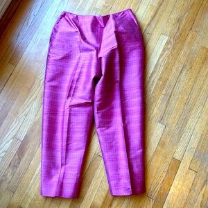 Vintage Jones New York silk capri pants. Plaid pink color. Size 6.